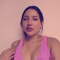 anntonella_white Chat Room offline