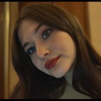 LydlaDunce fully nude on webcam for live porn video chat