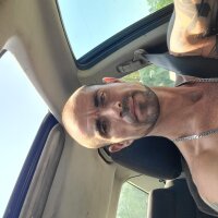 YeaDatsMe123's Offline Chat Room