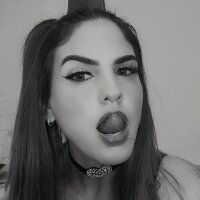 online-models8's Offline Chat Room