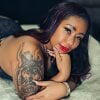 mary_kisses