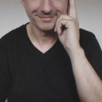YourFriend8102 webcam