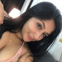alahia_kim webcam model