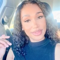 Arousing_Velvet16XX's Offline Chat Room