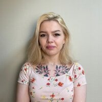 LiviaGusman's Offline Chat Room