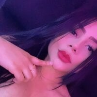 lisa_logan webcam