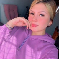 Modelo Webcam Alana_t: Chat & Show de Sexo en Vivo Gratis | Stripchat