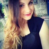 Mira_sexx's Offline Chat Room