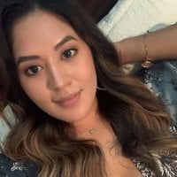 Adrianna_Villafuerte's Offline Chat Room