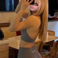 tinyhornygirl webcam
