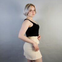 Offline chatovací místnost Selena_Mai