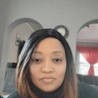 Yellobonepussy webcam model