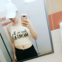 naenaexoxo's Offline Chat Room