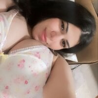 arabhornyxxx webcam model