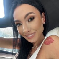 tanyarosseen's Offline Chat Room