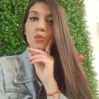 emma_london_ Chat Room offline