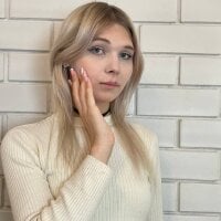 Blondy_Fina webcam