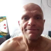Miodek8787 webcam