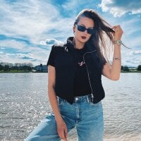 _Lucky_Unicorn_'s Offline Chat Room