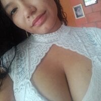 gabriela_sandoval's Offline Chat Room