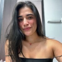alice_shyness