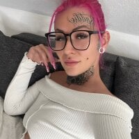 mrsroxxyred