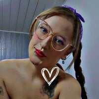 perla_purpura model avatar
