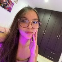 Bella_Fox_0 webcam model
