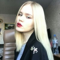 ChloeBel's Offline Chat Room