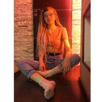 Sky_Princess' Offline Chat Room