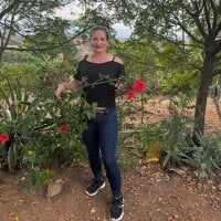 Sexy-Woman-Mature model avatar