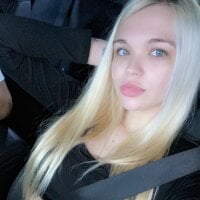 naughtBadBlondeSlut Adlı Modelin Çevrimdışı Sohbet Odası