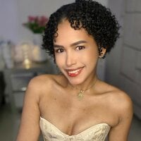 NikkiStarrr's Avatar Pic