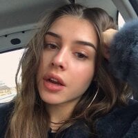 Carolinaa123 webcam model