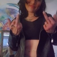 Expensive_Kisses' Offline Chat Room