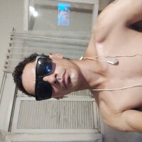 Tincho3885's Offline Chat Room