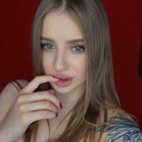 bellablazeeee model avatar