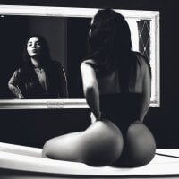 IzabelllNoir webcam model