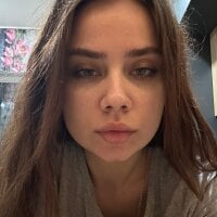 MiloyNoir webcam model