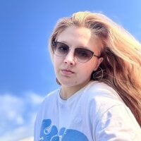 AlinaAldrete webcam model