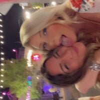 The_LoVe_Show's Offline Chat Room