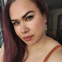 luciana-valencia webcam model