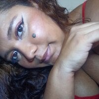 LauraXXXplorer webcam model