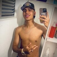 Leo_green21