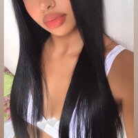 Amaia-jones' Offline Chat Room