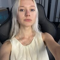 Laura_ChaplinLive Webcam