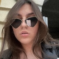 HornyElina's Offline Chat Room