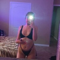 Nofaceneighbors3's Offline Chat Room