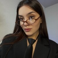 Lustr0us model avatar