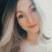 EmilyJooo's Avatar Pic